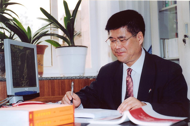 中宏观察家 宋才发_副本.jpg